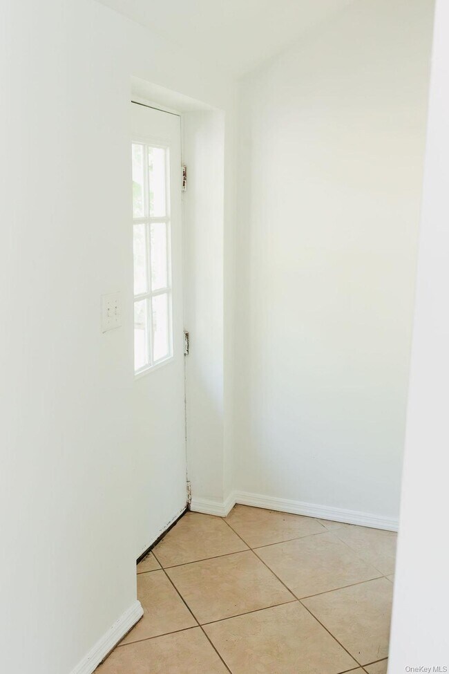 Building Photo - 435 Abeel St
