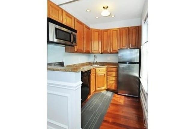 Building Photo - 613-615-615 Dorchester Ave