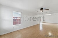 Building Photo - 1657 Knickerbocker Dr