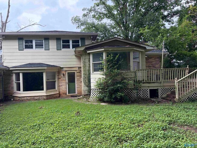 Building Photo - 2109 Villaret Dr SW