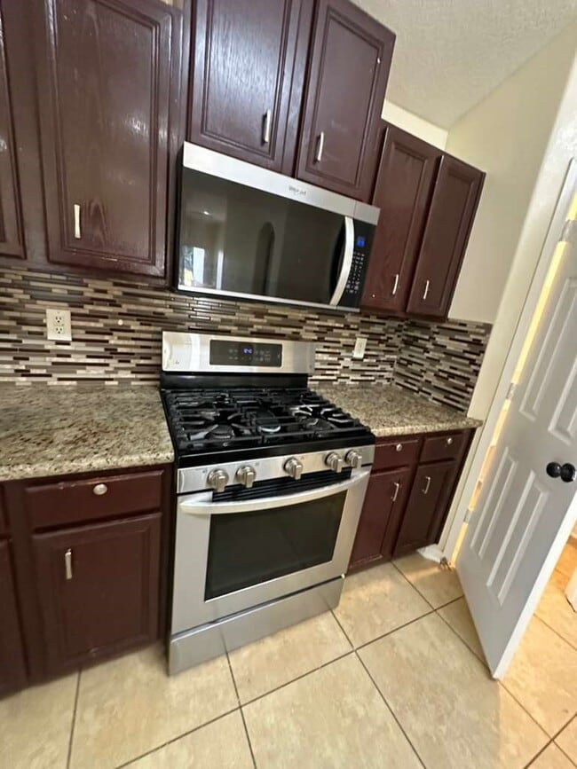 Building Photo - 5718 Straight Way