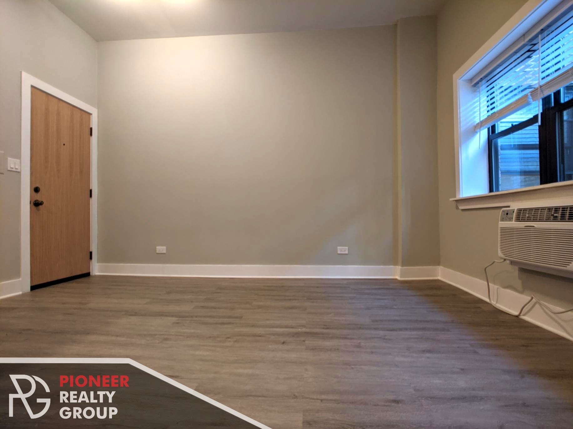 Building Photo - 1437 N Dearborn St