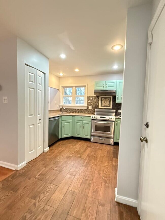 Building Photo - 10933 Adare Dr