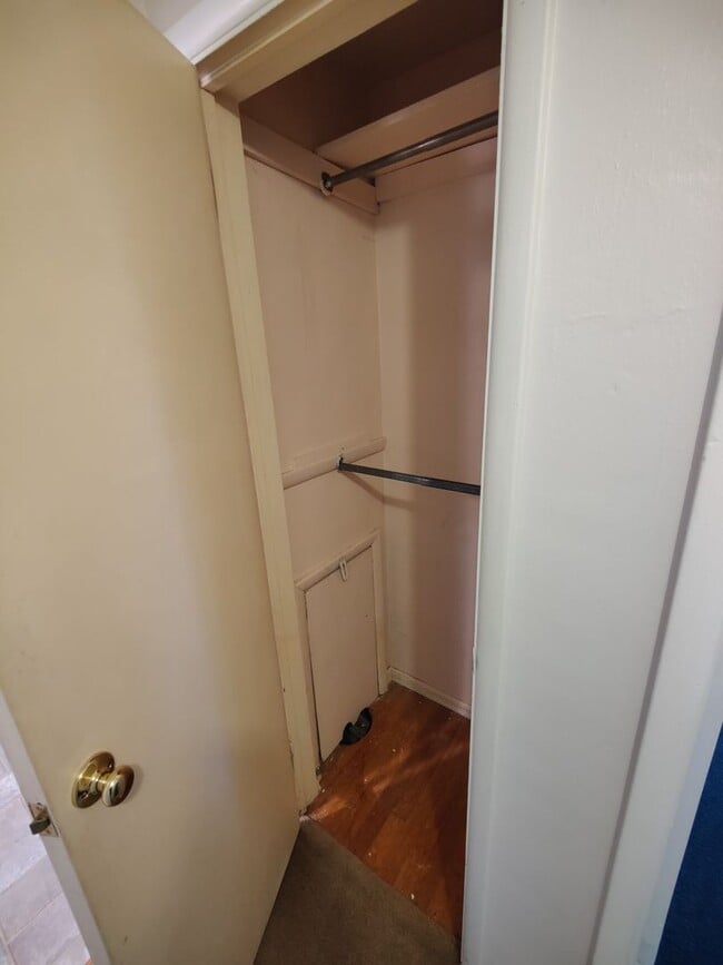 Building Photo - *Recently Updated 3BD/2.5BA Available for ...