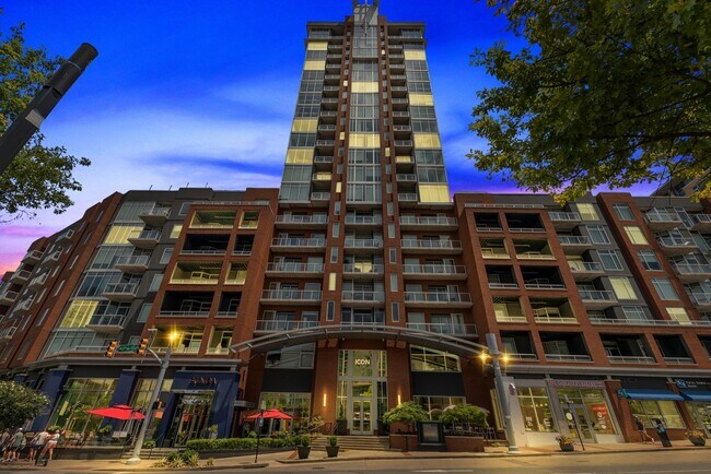 Building Photo - Fully Furnished 15th Floor Condo At Icon I...