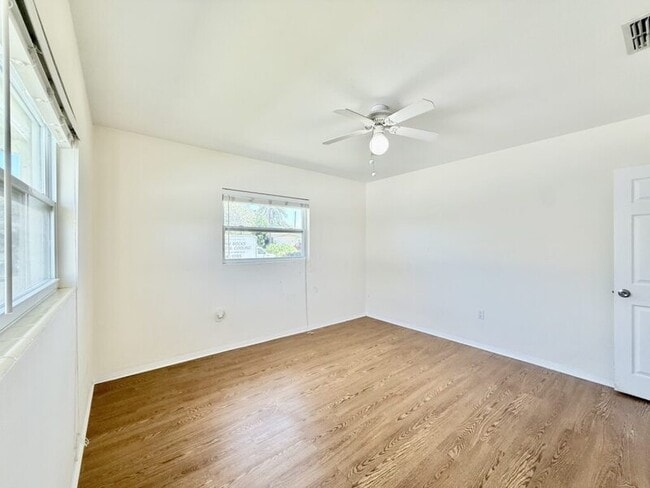 Building Photo - 14218 Sharon Dr