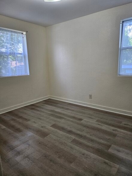 Building Photo - 2119 Mount Herman St