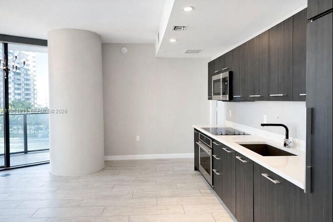 Building Photo - 45 SW 9th St