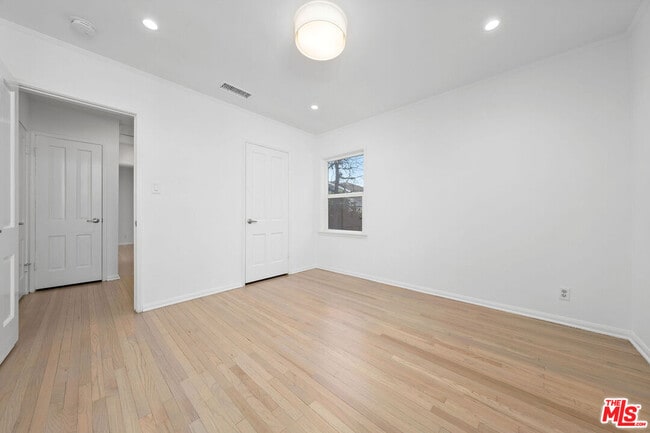 Building Photo - 11345 Cashmere St