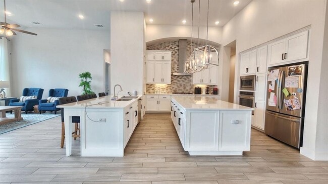 Building Photo - 349 Bright Sky Dr