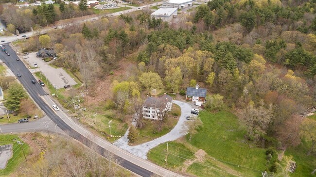 Building Photo - 38 Exeter Rd