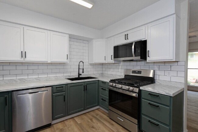 Building Photo - Completely Renovated 3BR/2BA in Columbus — Minutes from Fort Benning