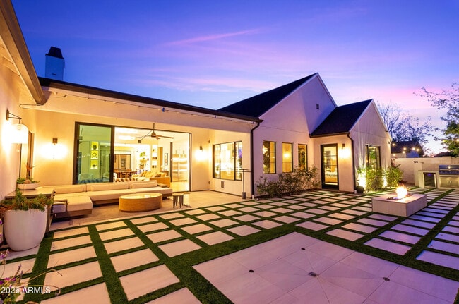 Building Photo - 2912 E Pierson St