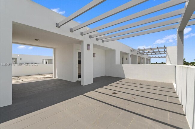 Building Photo - 9161 NW 33rd St