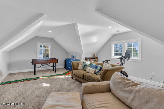 Building Photo - 300 Salem Ave