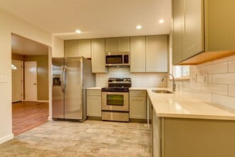 Building Photo - 3873 W 89th Way