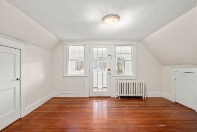 Building Photo - 12 Leighton Rd