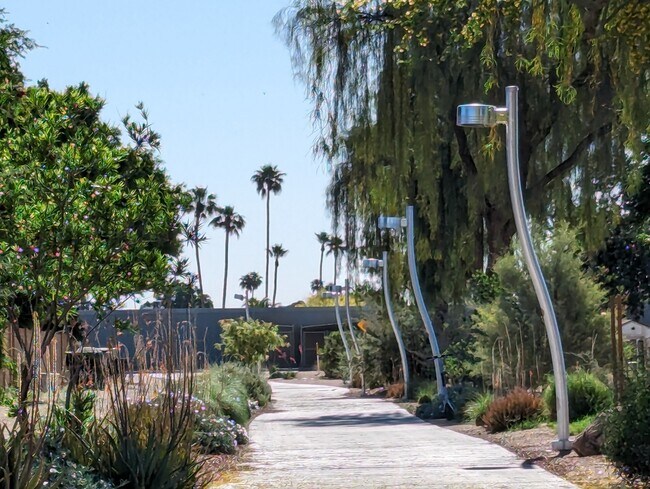 Building Photo - Cornell