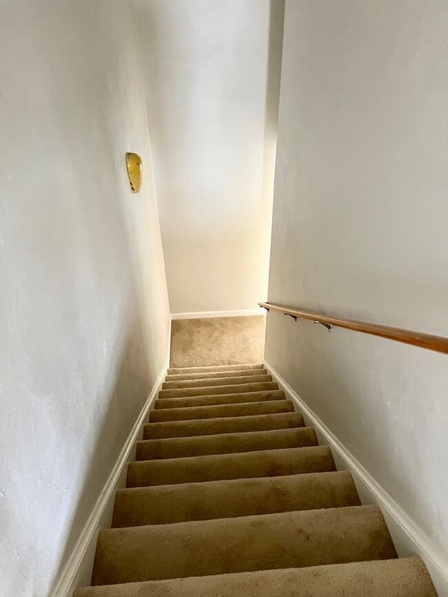 Building Photo - 3BD/3.5BA Condo w/ Garage in Chicks Beach!...