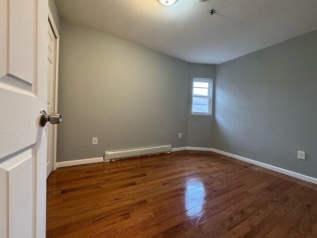 Unit 5 - 113 Ocean Ave