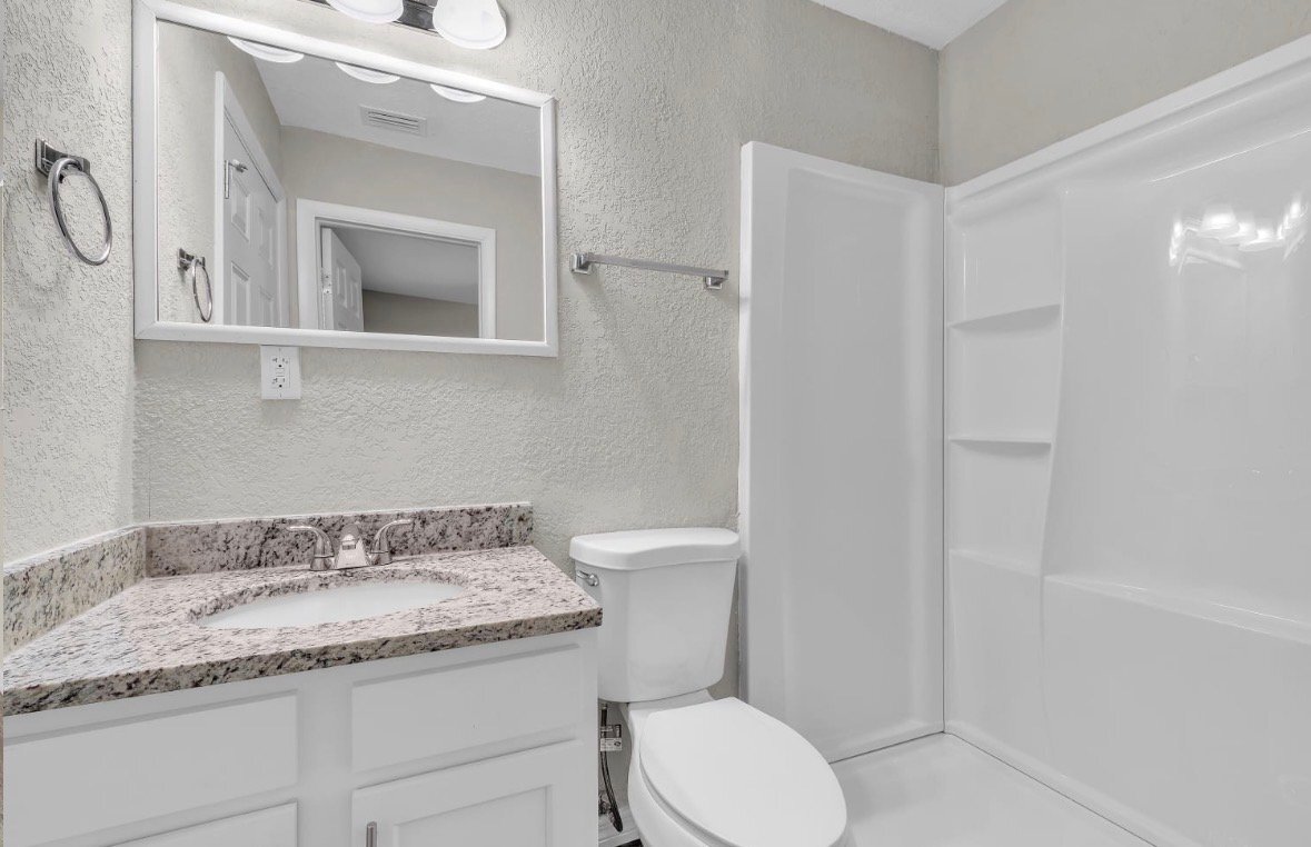 Building Photo - 4546 Lane Ave S