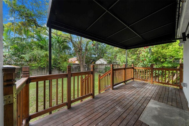 Building Photo - 1262 SW 15th Terrace