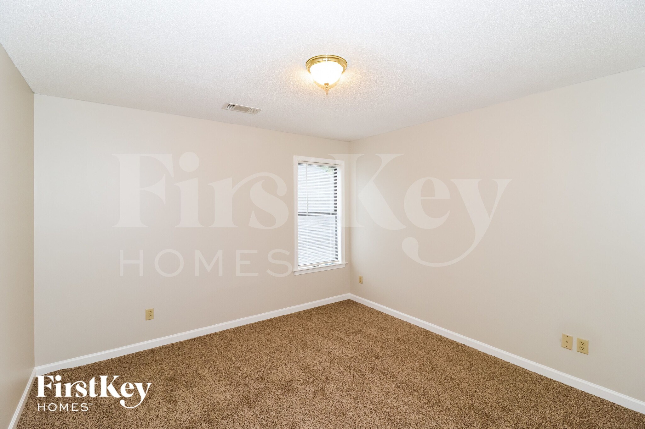 Building Photo - 7996 Jills Creek Dr