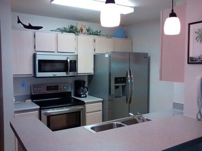 Kitchen - 7411 Vista Way