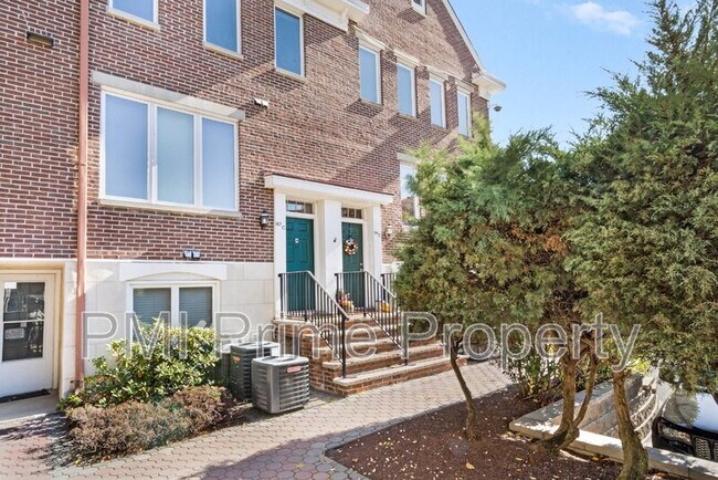 Building Photo - 92 E Blackwell St