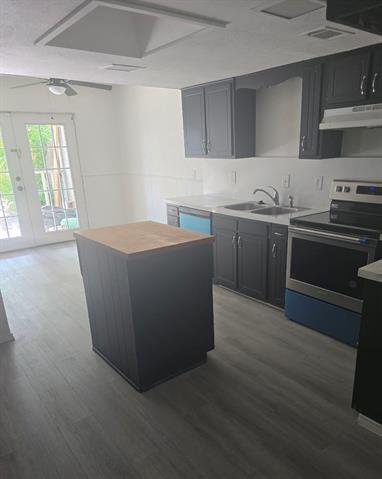 Building Photo - 606 Towne House Ln