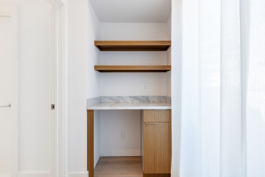 Building Photo - 2058 E Susquehanna Ave