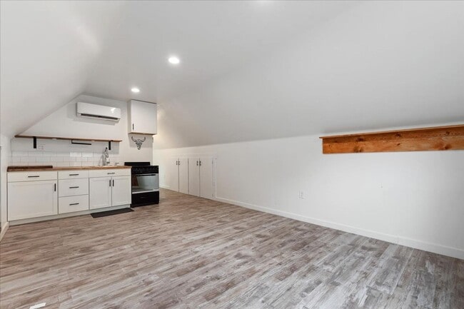 Building Photo - 1155 N Ballantyne Ln