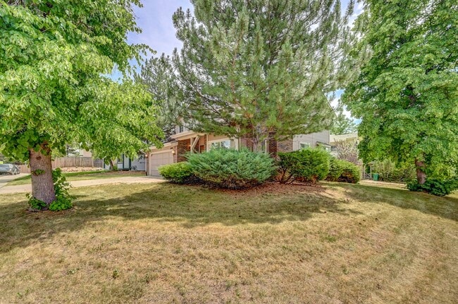 Building Photo - $2,800 - 3 Bed. 2.5 Bath Home with AC, Lof...