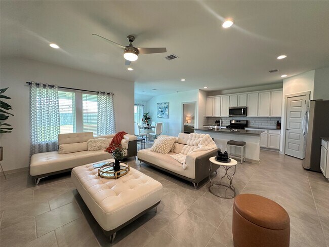 Building Photo - 29403 Paytons Park Ct