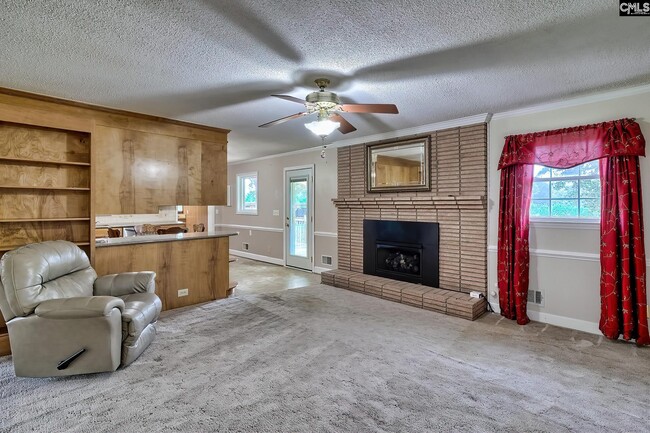 Building Photo - 221 Crooked Creek Rd