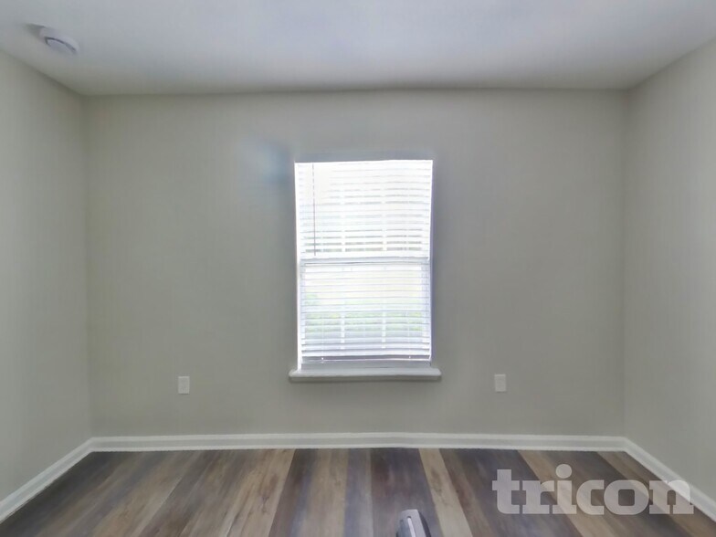 Building Photo - 76383 Timbercreek Blvd