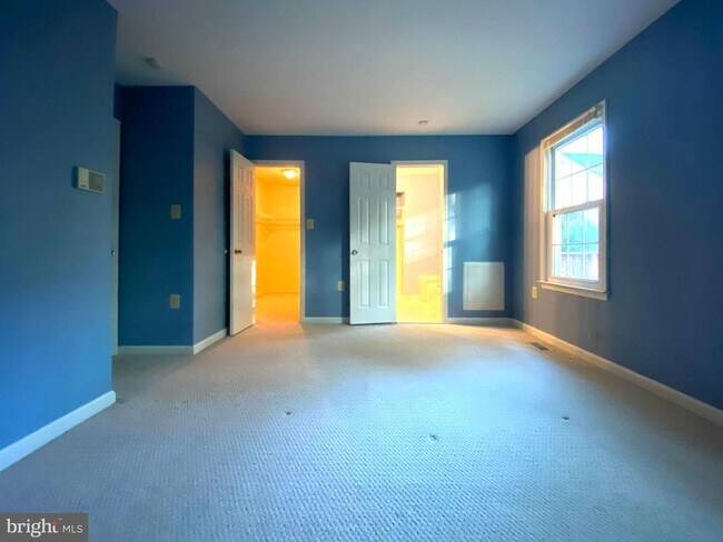 Building Photo - 7684 Green Garland Dr