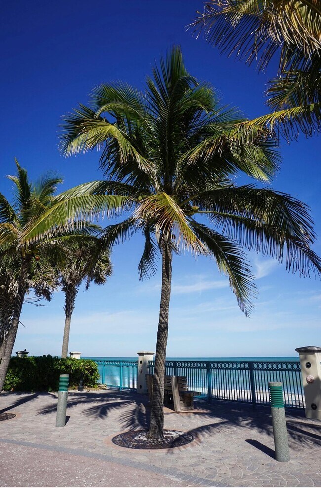 Building Photo - 935 34th Ave