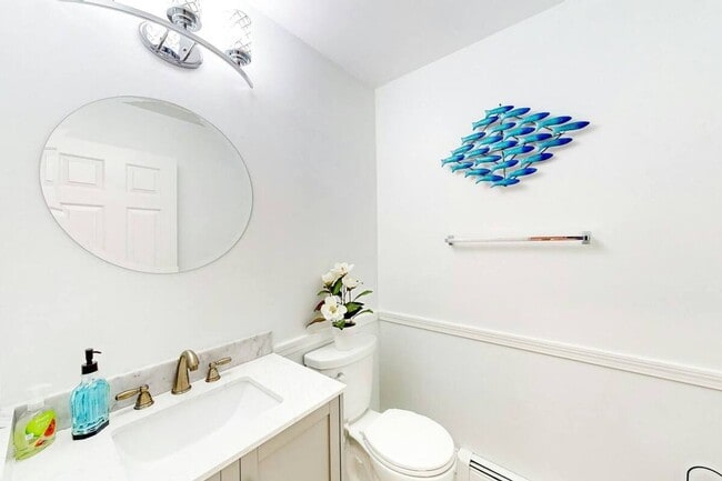 Building Photo - Large 5Br 3 1/2Ba Modern Home in Falmouth ...