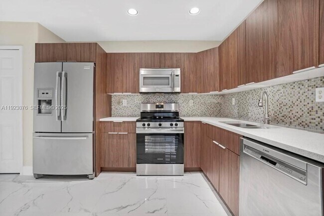 Building Photo - 11462 NW 48th Terrace