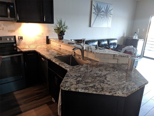 Building Photo - 793 Davis Rd