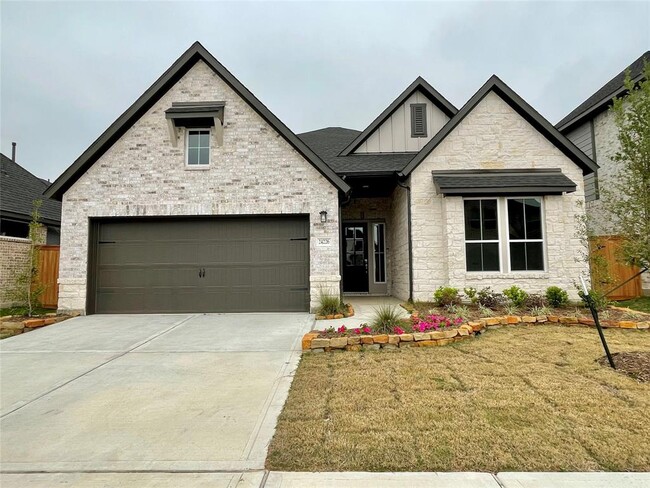 Building Photo - 24226 Maple Summit Ln
