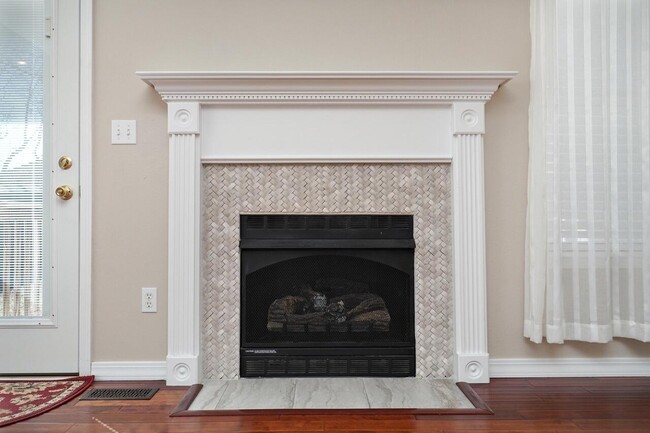 Building Photo - 3891 S Hillsdale Ave