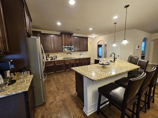 Building Photo - 202 Ermon Ct