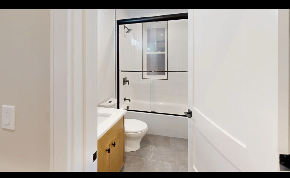 Building Photo - 48 Allston St