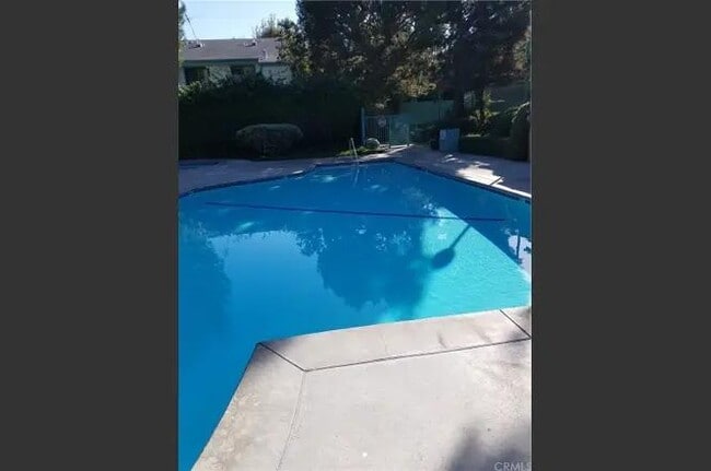 Building Photo - 920 W Del Amo Blvd