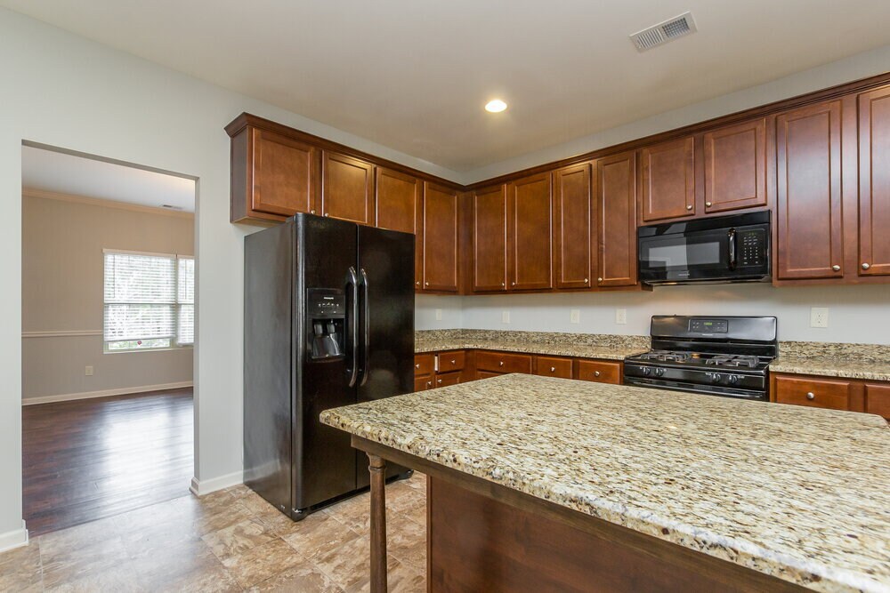 Building Photo - 441 Chandler Bluff Ct SE