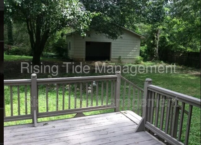 Building Photo - 120 16th Terrace NE