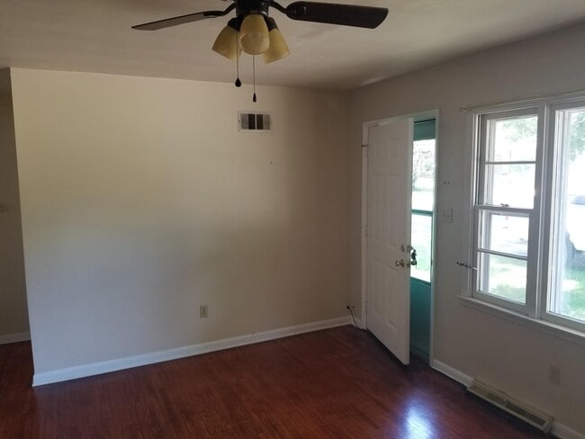 Building Photo - 1509 Brighton St