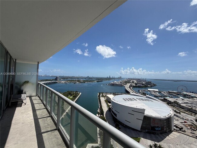 Building Photo - 888 Biscayne Blvd